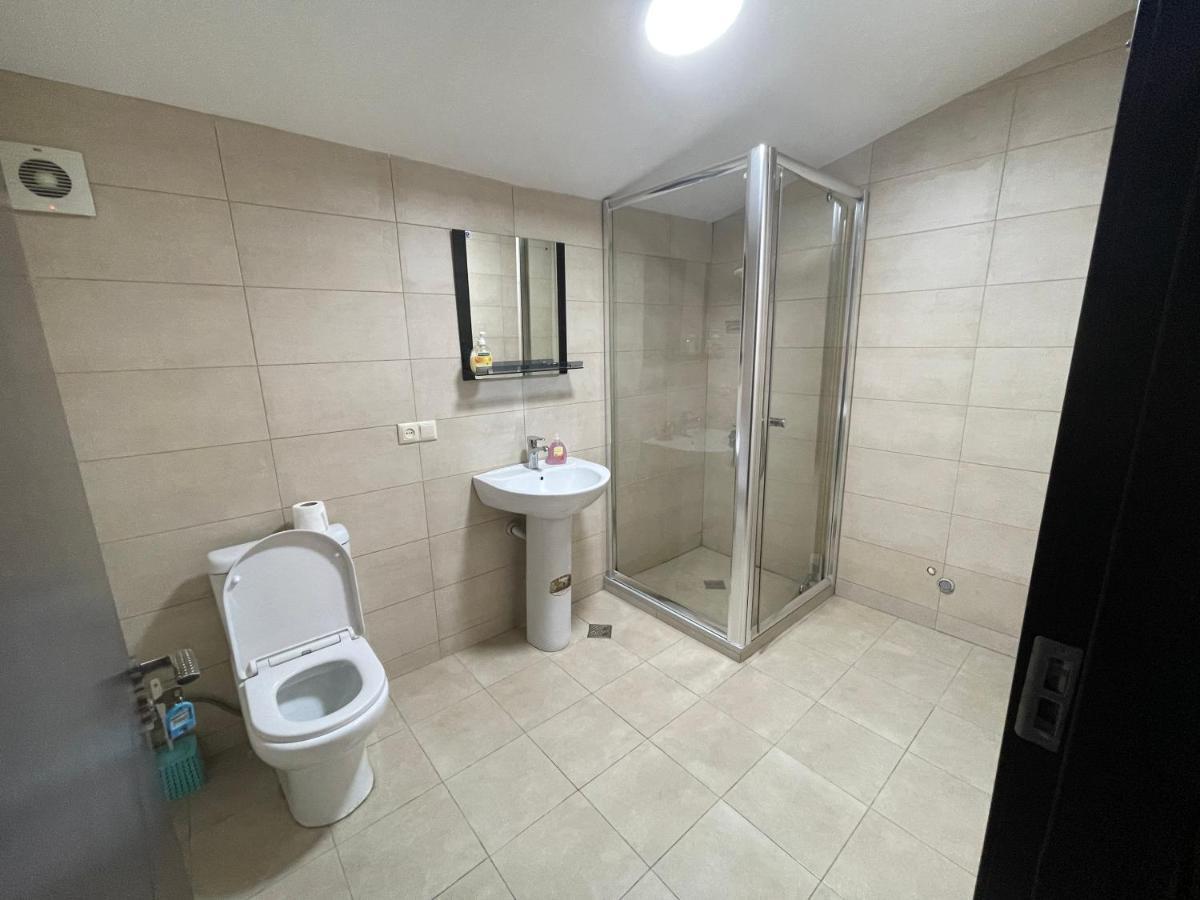 Apartment In The City Center - Old Batumi Zewnętrze zdjęcie